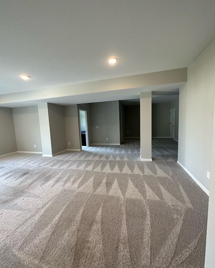 Move-Out Clean for Eagan Family Home