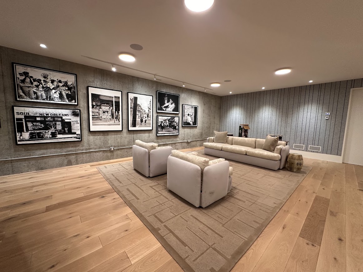 Modern Estate Whole-Home Clean in Plymouth, MN - View 2