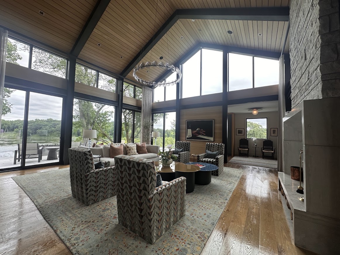 Contemporary Lakeside Villa Clean in Plymouth, MN - View 2